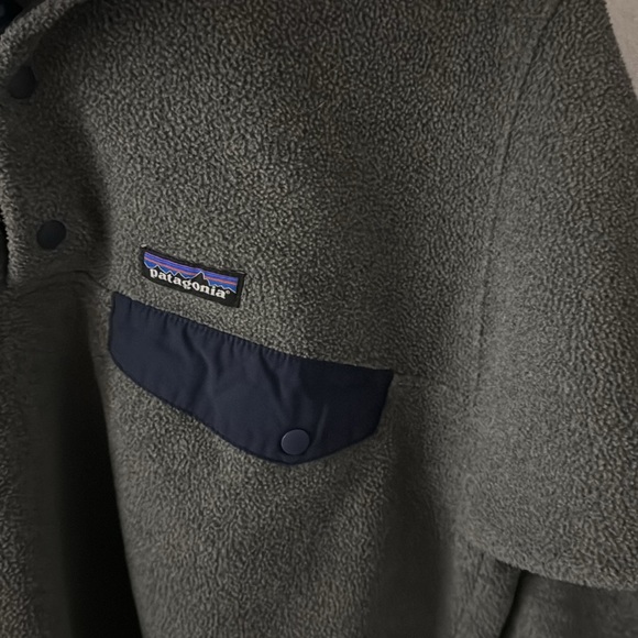 Patagonia Synchilla quarter button fleece, Size Small - Picture 3 of 3